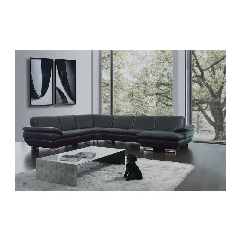Nnenia - Couch